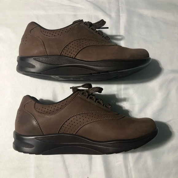 2 Pairs.  S.A.S. Walk Easy Shoes, Sage and Chocolate Nubuck (6.5) - Picture 12 of 16